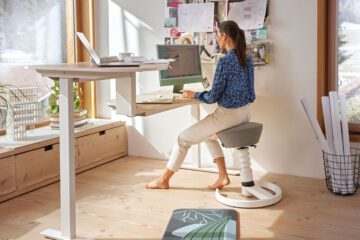 Ergonomie am Arbeitsplatz: Wie ein Doppelschreibtisch für Bewegung sorgen kann