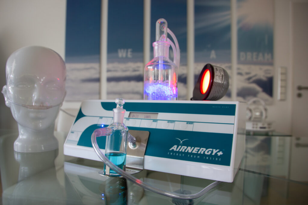 Airnergy+ Vitalisatoren. Die frisch eingeatmete Luft wirkt positiv auf Körper und Geist – vergleichbar mit einem erholsamen, aktivierenden Waldaufenthalt. 
